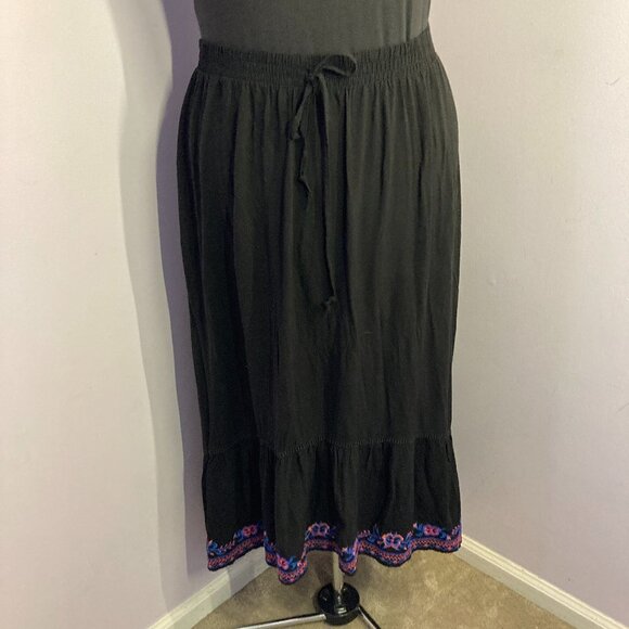 Time and Tru Hi-Lo Embroidered Skirt, Size XL(16-18) - Picture 1 of 11